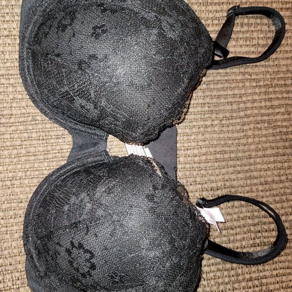 Victoria's Secret Bra - Picture 3 of 3